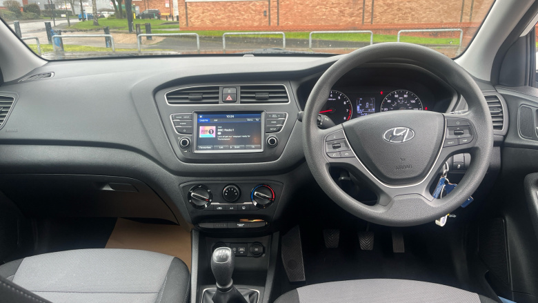 Hyundai i20 1.2 MPi S Connect 5dr Petrol Hatchback